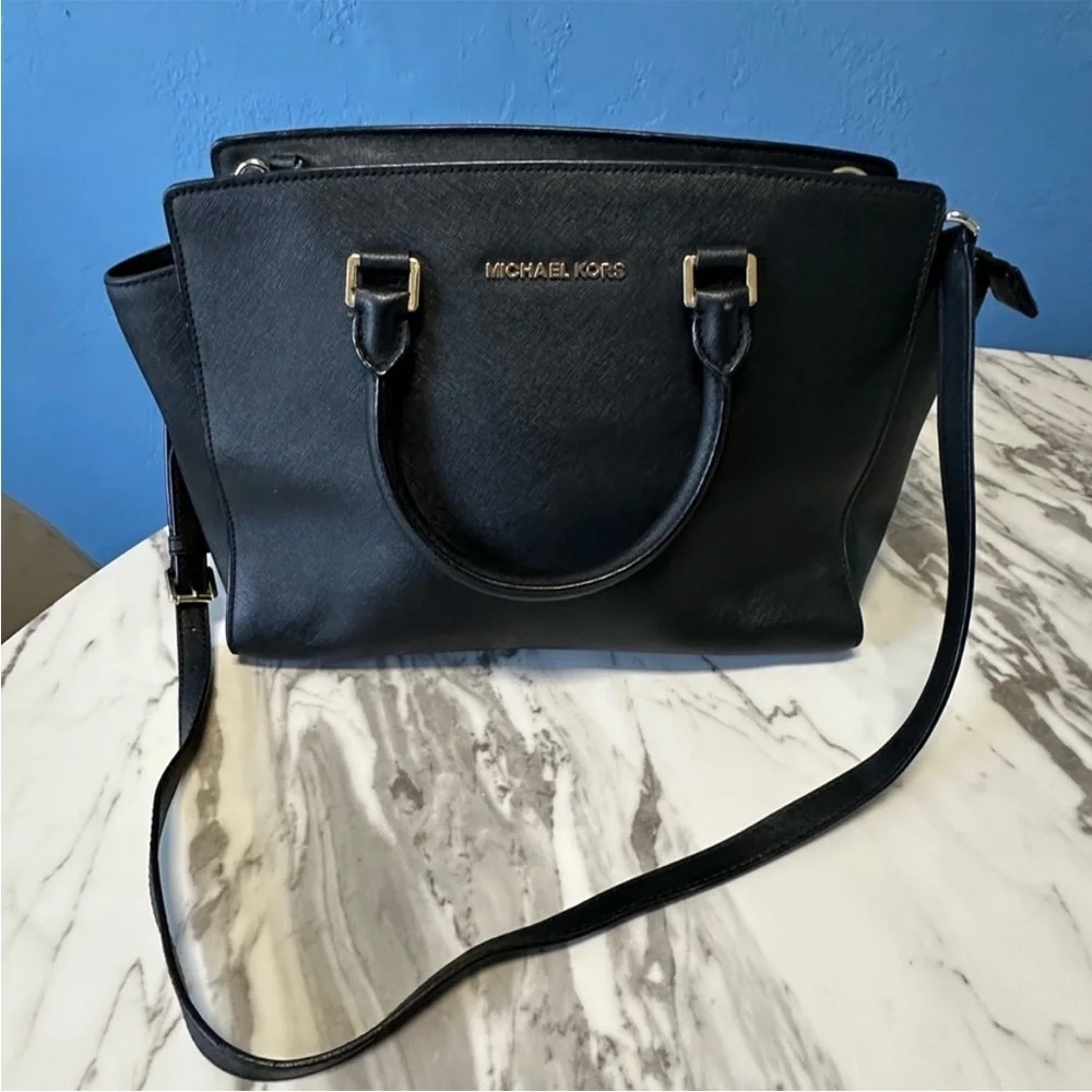 Michael Kors Women’s Selma Saffiano Leather Medium Satchel